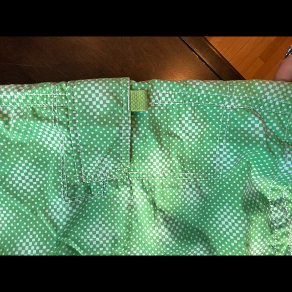 Men’s express green and white swim trunks - Picture 4 of 6